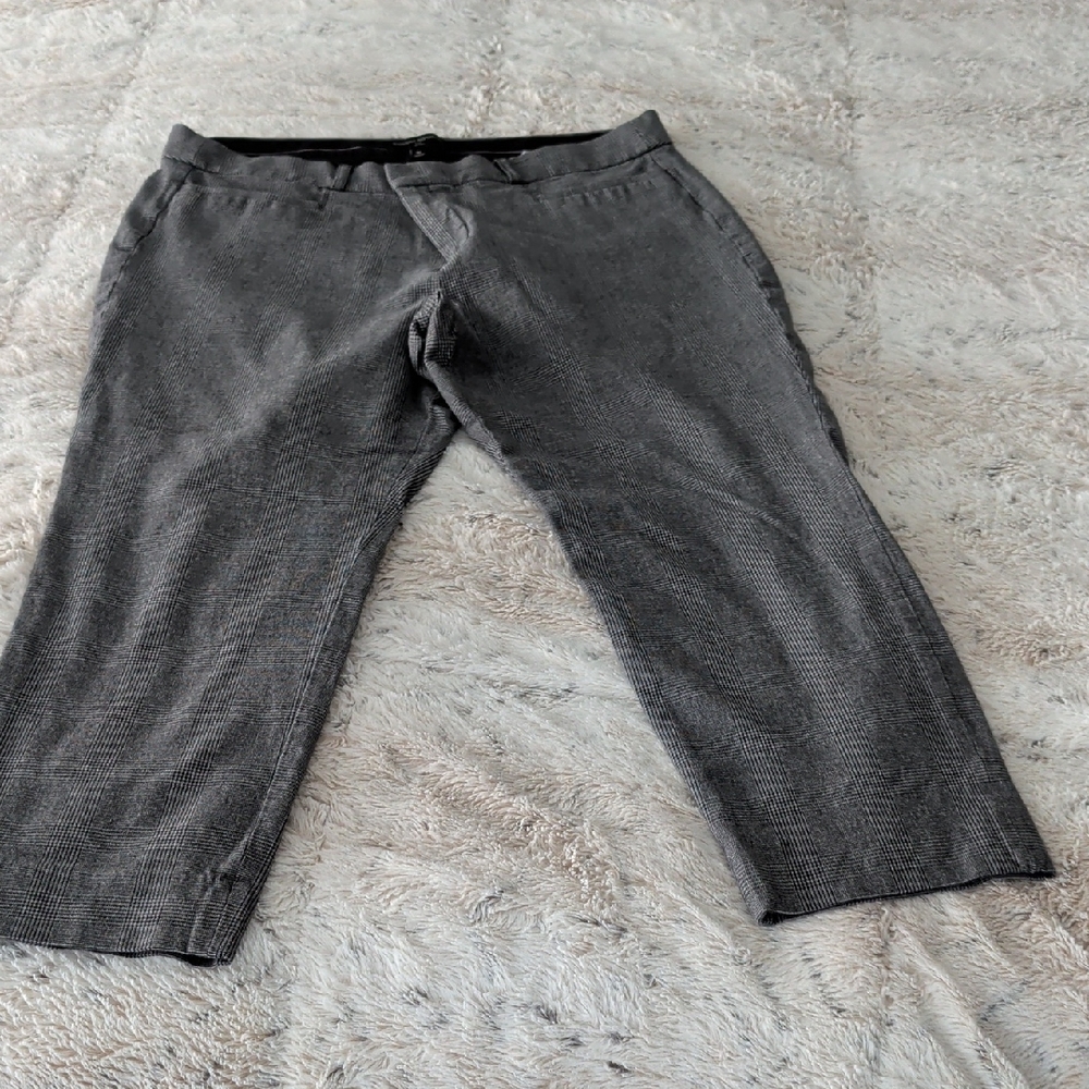 Banana Republic Women's Gray Cropped Pants